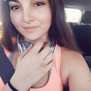 Meet your Posher, Amber